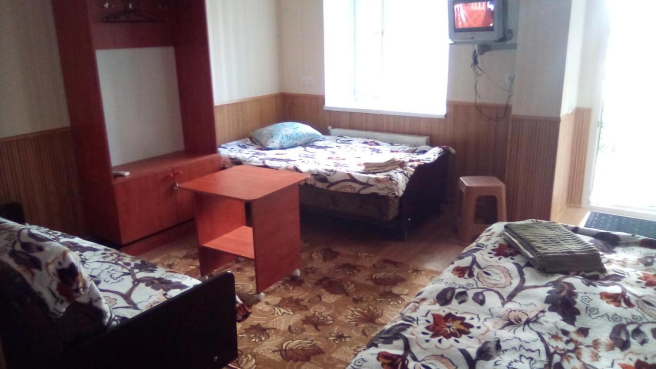 1-Я Слободская, 17А, Угол Проспекта Центрального, 3 Дивана, Wi-Fi, Отдельный Вход. Mykolajiw Exterior foto